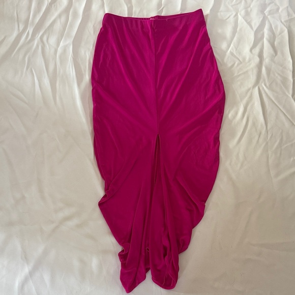 Zara Dresses & Skirts - ZARA FUSHIA SKIRT
